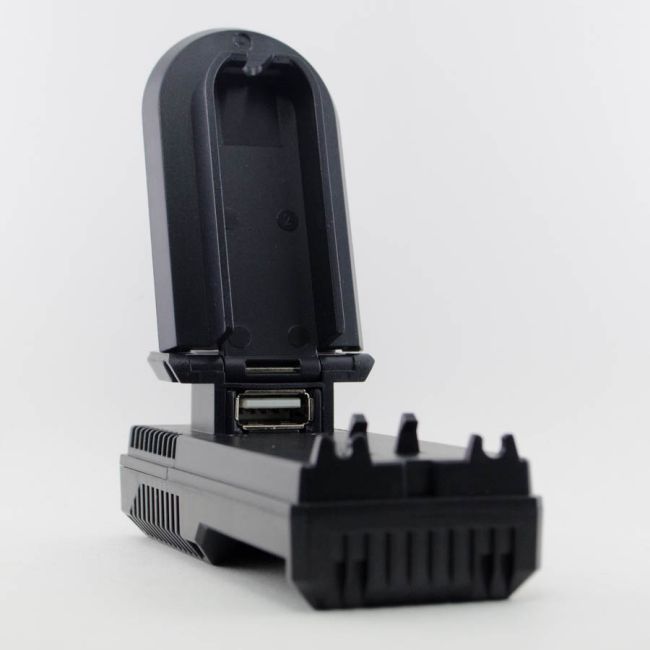 Зарядное устройство Nitecore Intellicharger UM 10